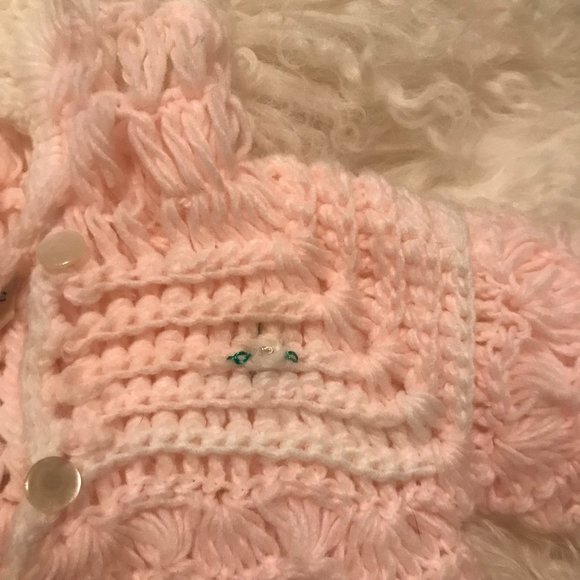 Vintage Pink PomPom Bon Bon Baby Crochet Sweater Hat Booties Set - Picture 7 of 11